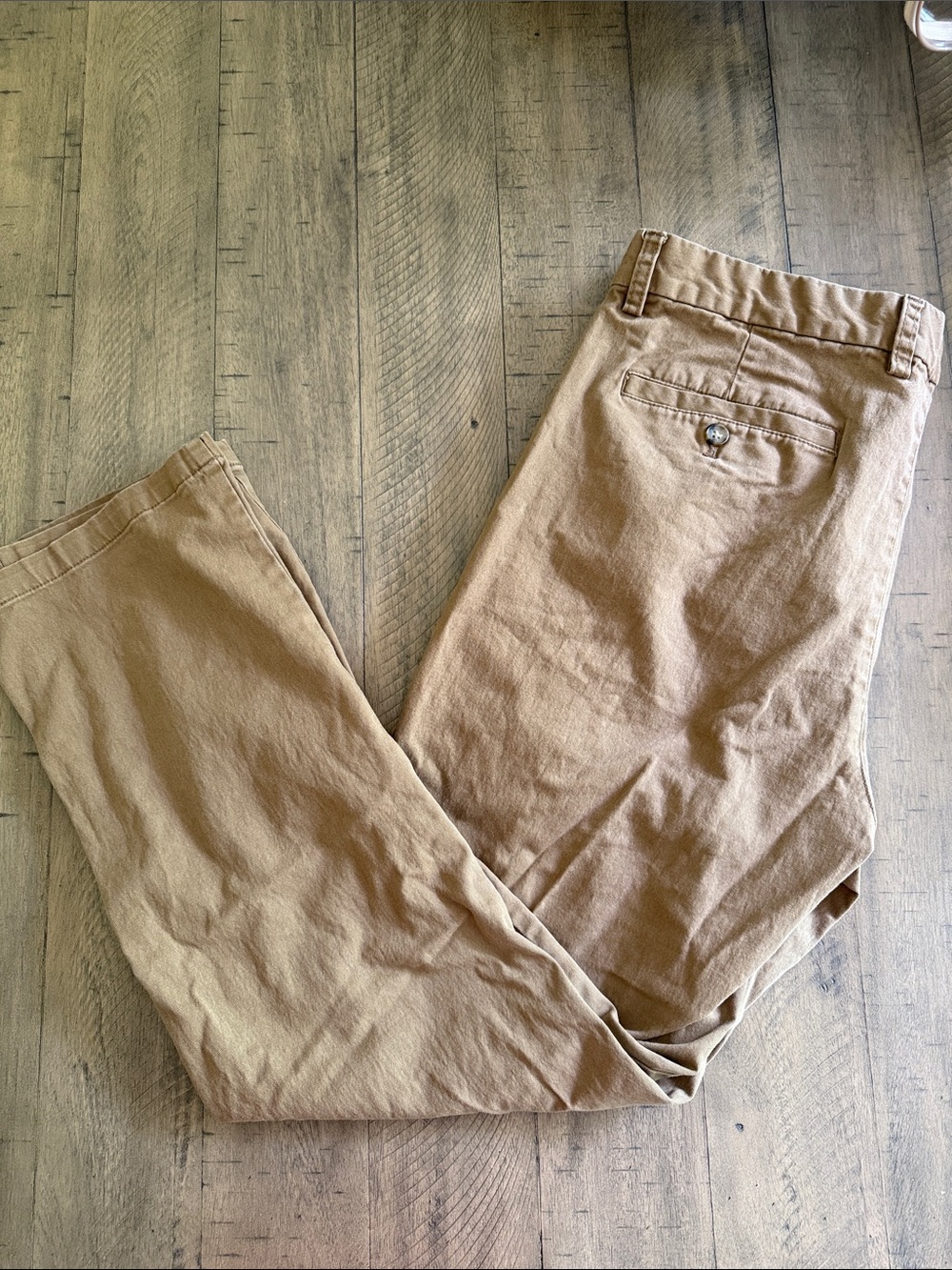 Old Navy Men's Chinos in Light Tan